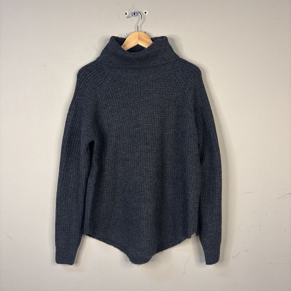 Kuhl Dark Grey Scoop Hem Trutleneck Sweater Women’s L